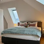 公寓 Neu!! Ruhige Helle Penthouse - Parking Incl