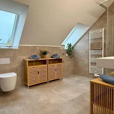 Neu!! Ruhige Helle Penthouse - Parking Incl * Drezno