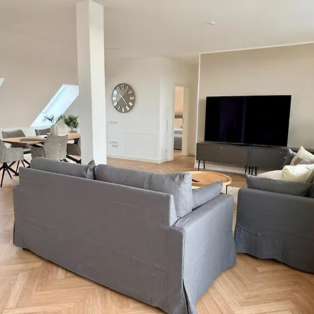 Apartament Neu!! Ruhige Helle Penthouse - Parking Incl Drezno