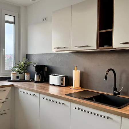 Neu!! Ruhige Helle Penthouse - Parking Incl *