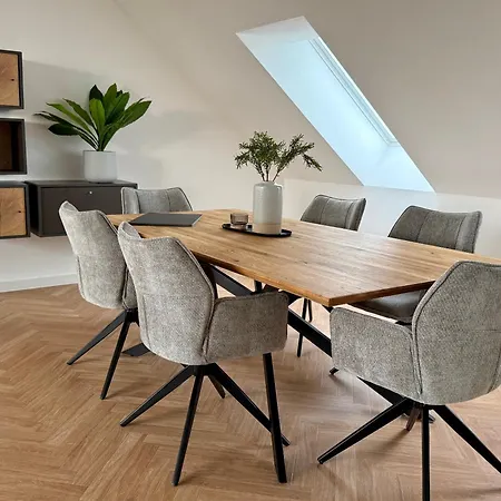 Neu!! Ruhige Helle Penthouse - Parking Incl * Drezno