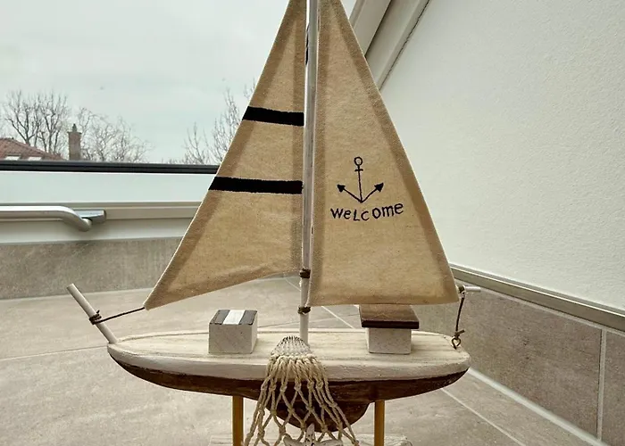 Neu!! Ruhige Helle Penthouse - Parking Incl