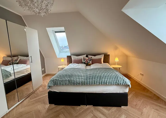 Neu!! Ruhige Helle Penthouse - Parking Incl * ドレスデン