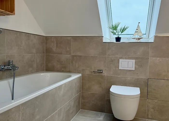 アパート Neu!! Ruhige Helle Penthouse - Parking Incl *