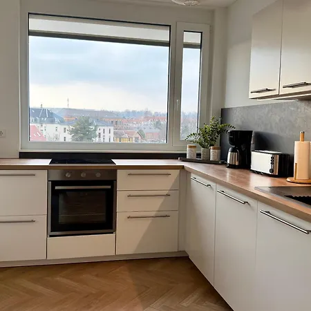 Neu!! Ruhige Helle Penthouse - Parking Incl Apartment Dresden