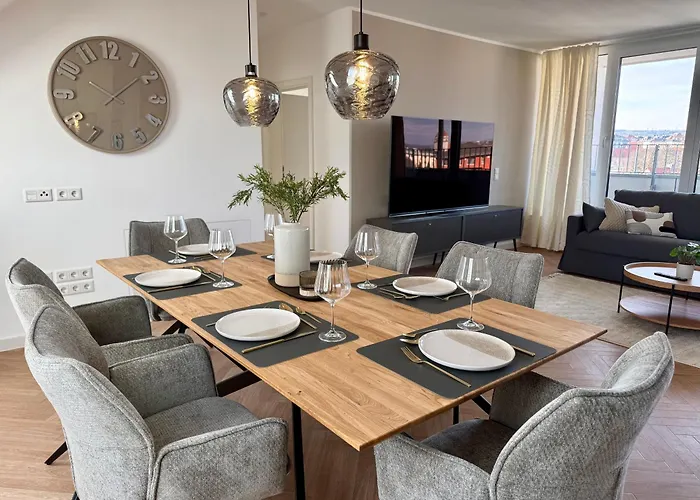 Neu!! Ruhige Helle Penthouse - Parking Incl Apartman Drezda