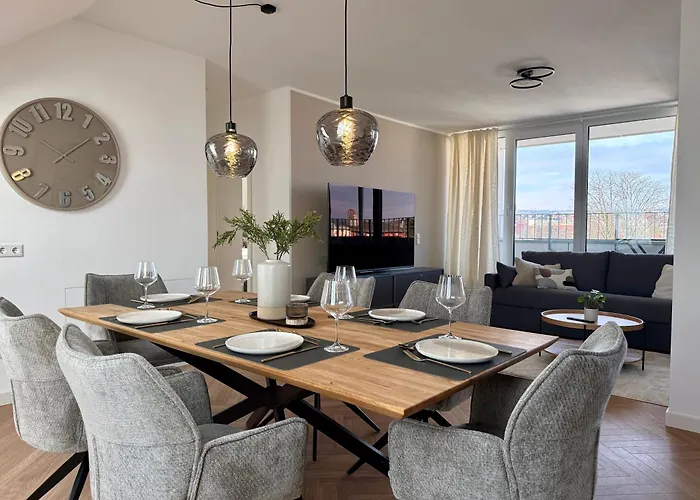 Neu!! Ruhige Helle Penthouse - Parking Incl Apartman