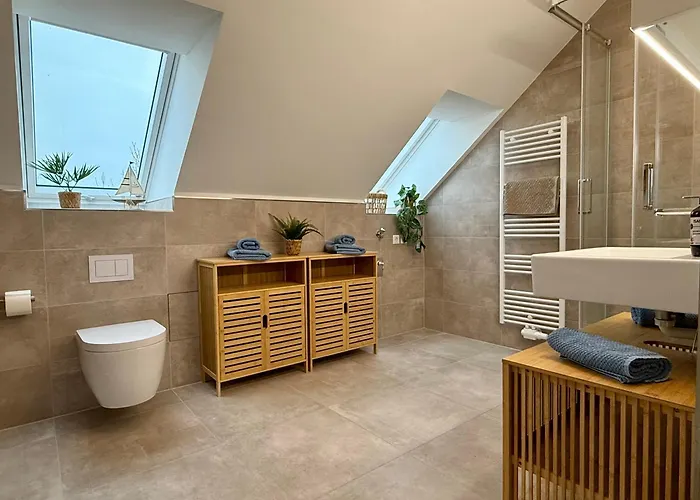 Neu!! Ruhige Helle Penthouse - Parking Incl * Drezda