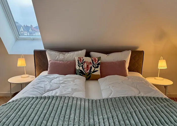 Neu!! Ruhige Helle Penthouse - Parking Incl Drezda