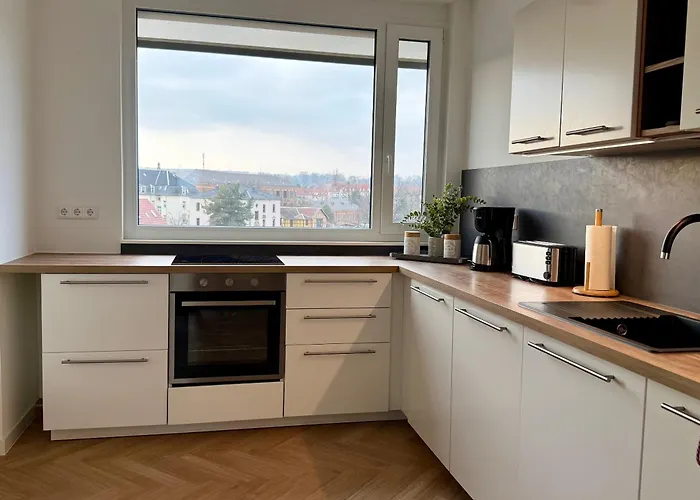 Neu!! Ruhige Helle Penthouse - Parking Incl Apartman Drezda