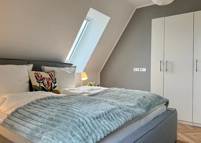 Neu!! Ruhige Helle Penthouse - Parking Incl * Drezda