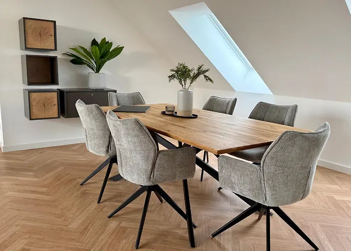 Neu!! Ruhige Helle Penthouse - Parking Incl * Drezda